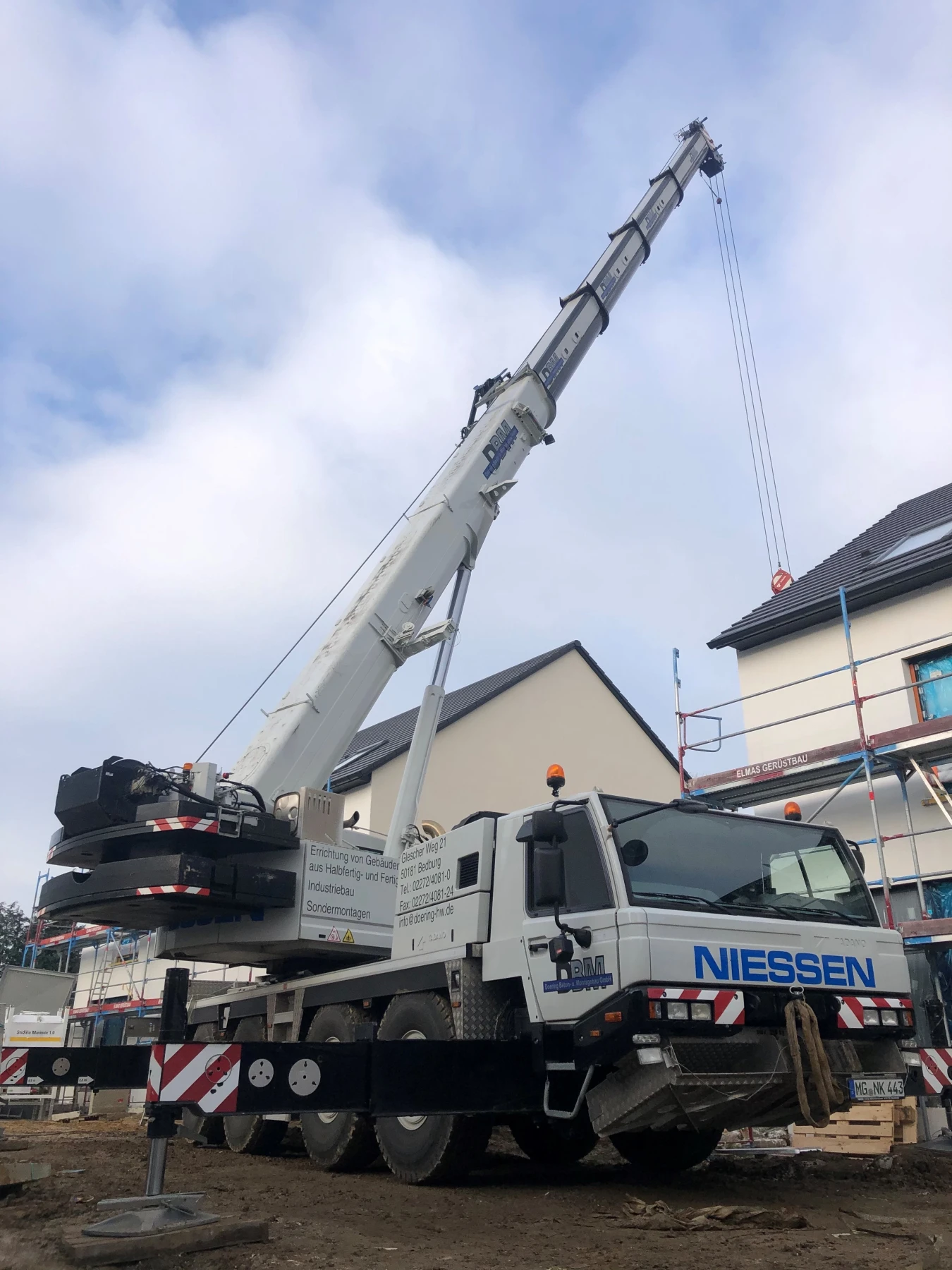 LKW-Ladekranarbeiten von Niessen Kran-Service
