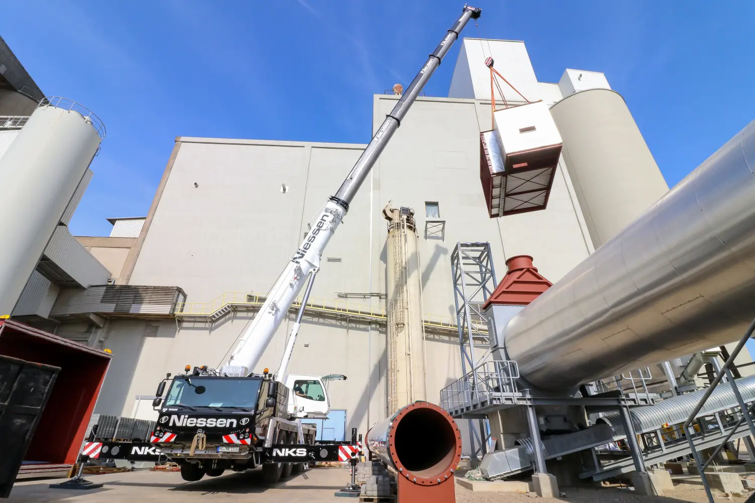 LKW-Ladekranarbeiten von Niessen Kran-Service
