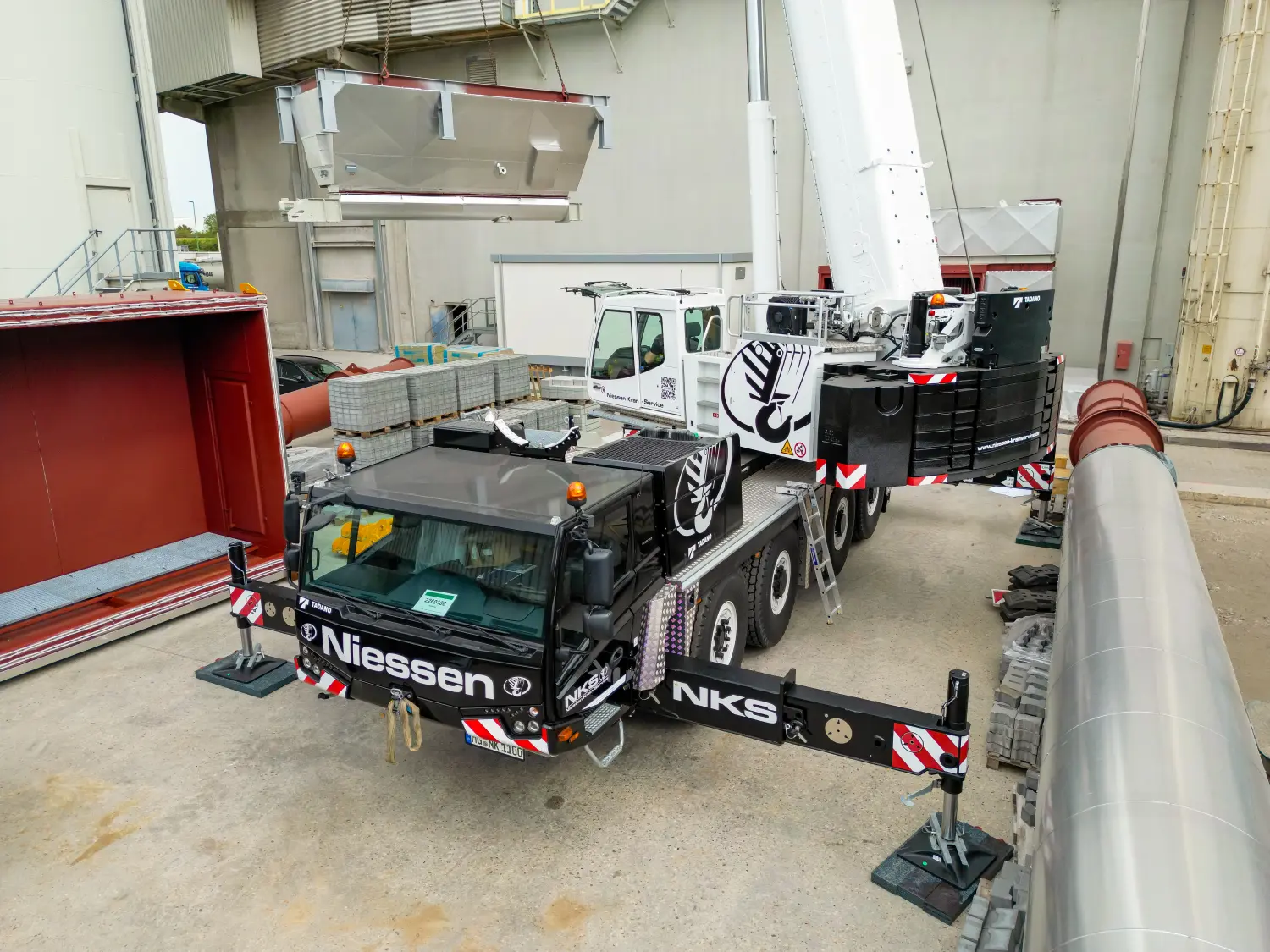 LKW-Ladekranarbeiten von Niessen Kran-Service